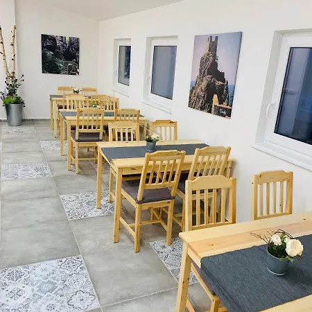 Holin U Prachovskych Skal Jičín