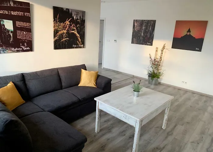 Holin U Prachovskych Skal Aparthotel Jičín