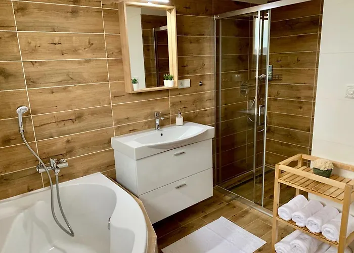 Holin U Prachovskych Skal Aparthotel Jičín